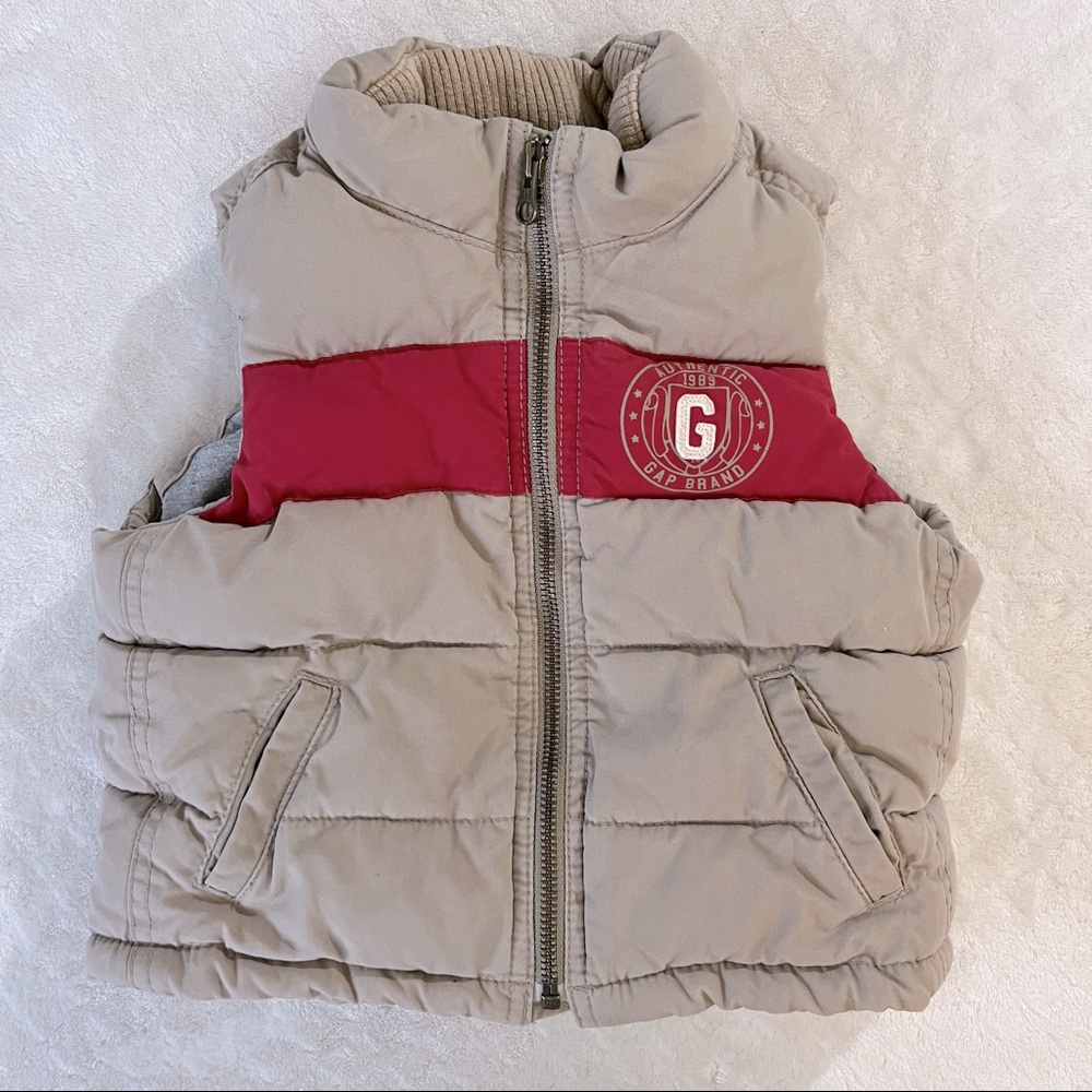 Baby Gap sleeveless puffy jacket size 18-24m